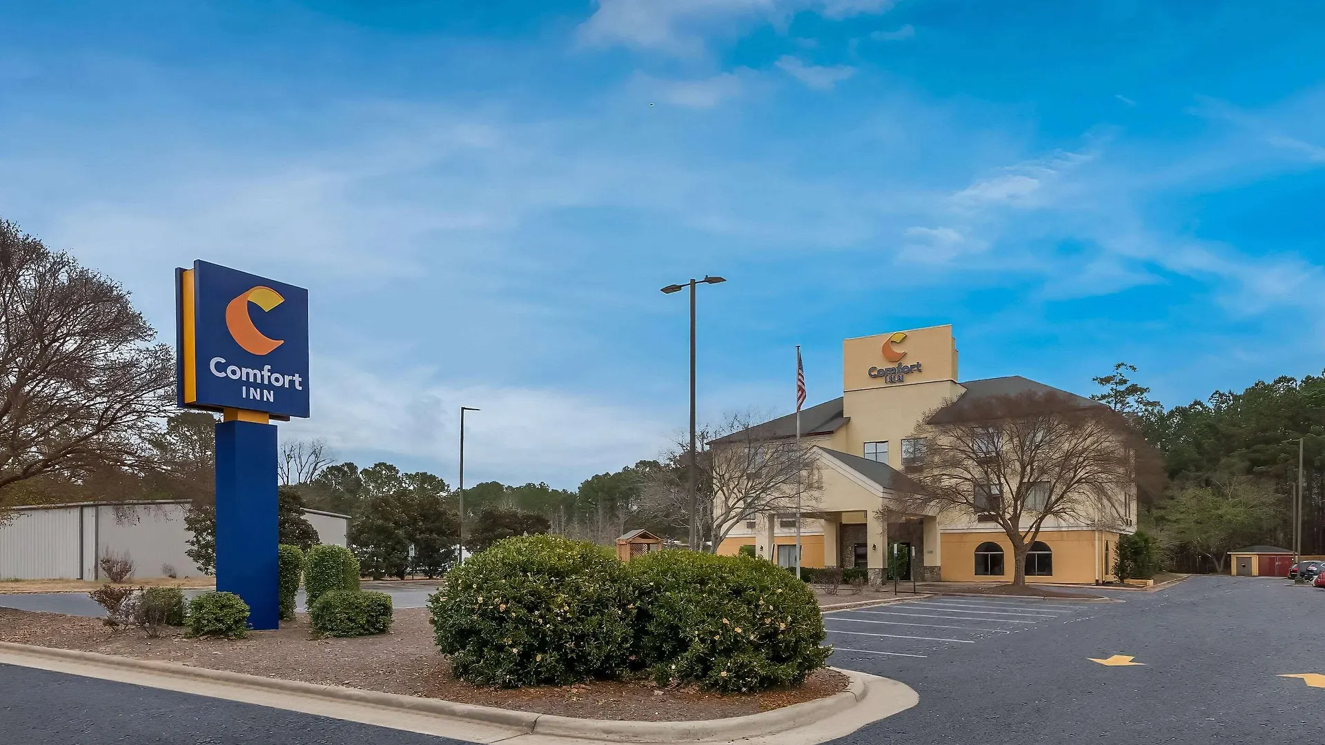 13 Comfort Inn Hotels in North Carolina That Stand Out