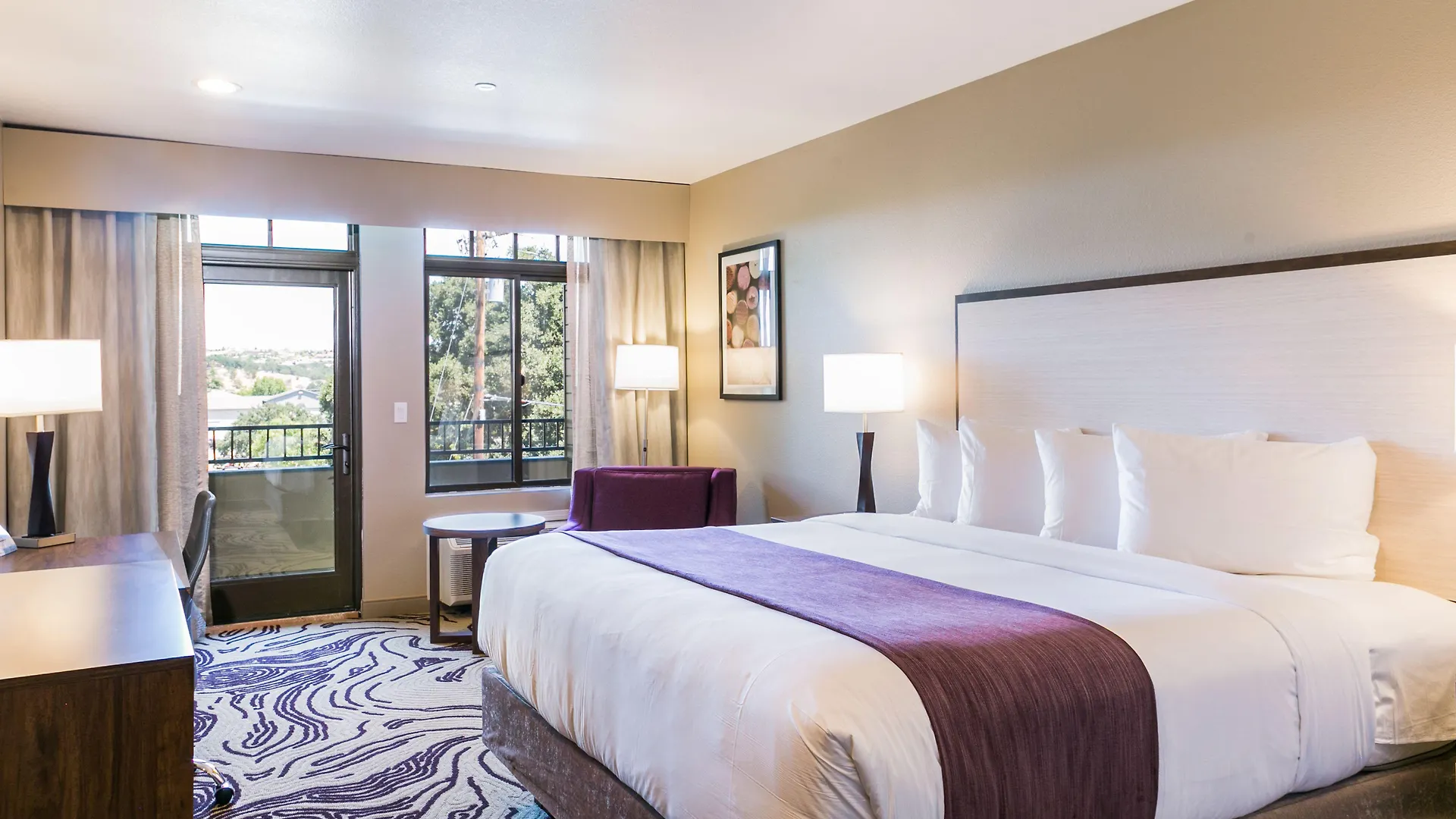 7 Smart 3-Star Hotels Near Paso Robles Event Center