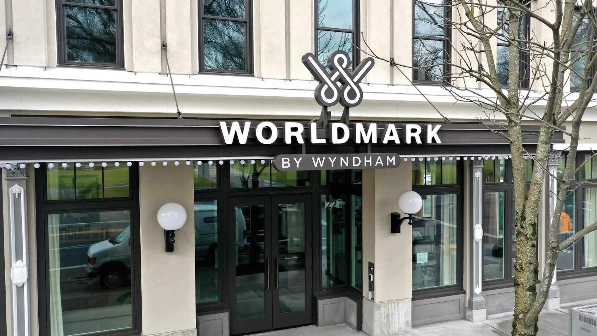 6 Design Hotels in Old Town Chinatown Portland That Stand Out