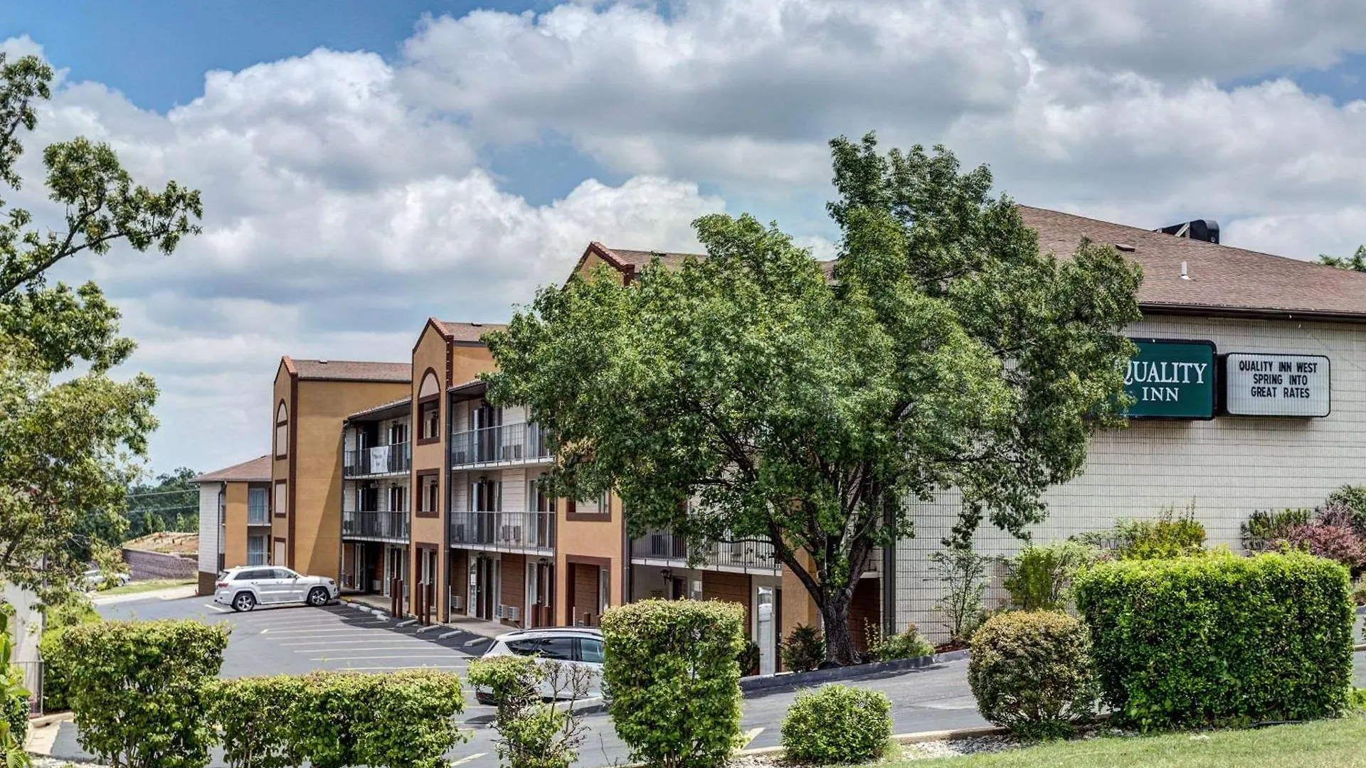 7 Smart 3-Star Hotels in Branson Theatre District Worth Booking