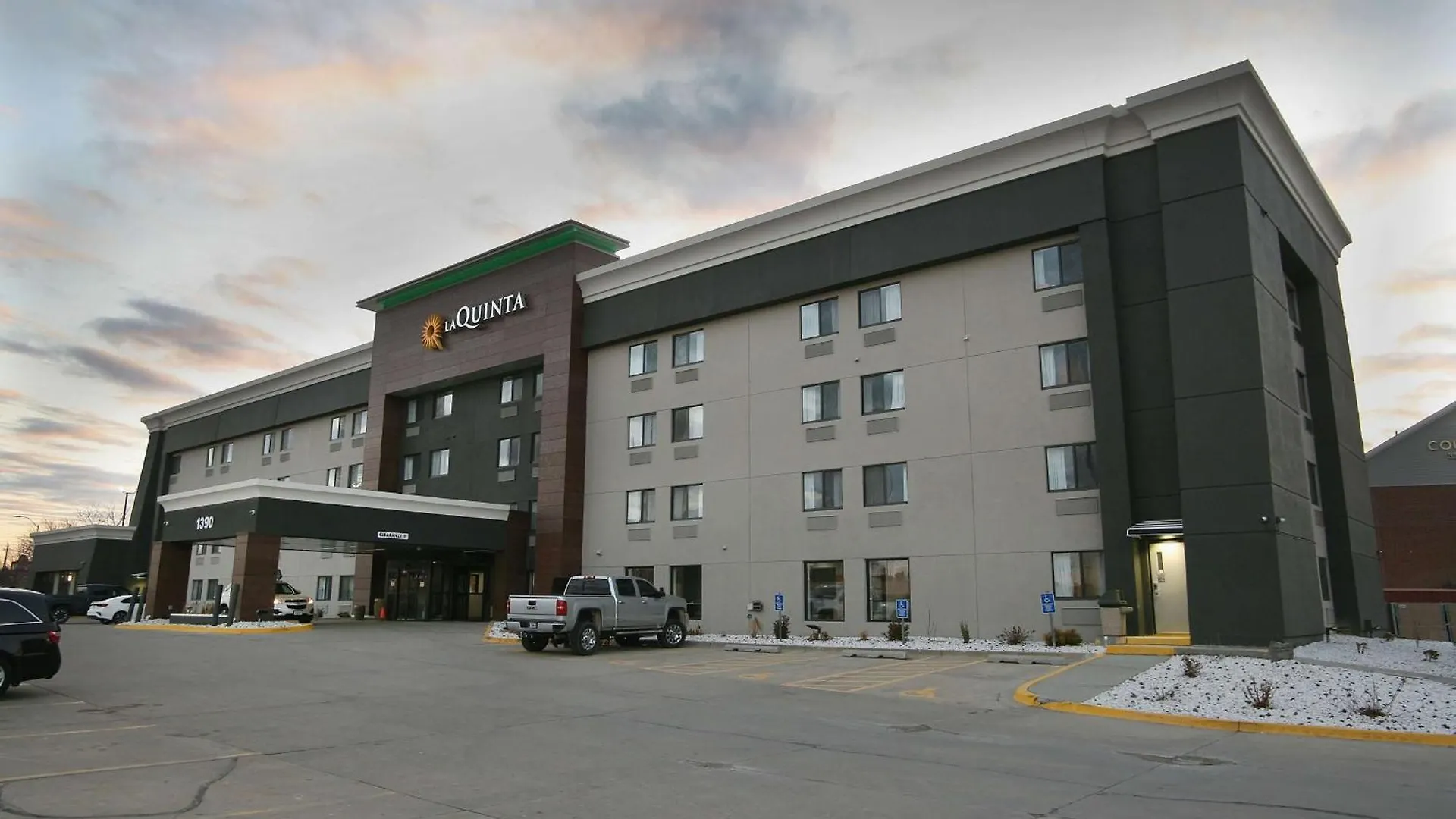 Staying Near Buccaneer Arena: 4 Design Hotels Compared