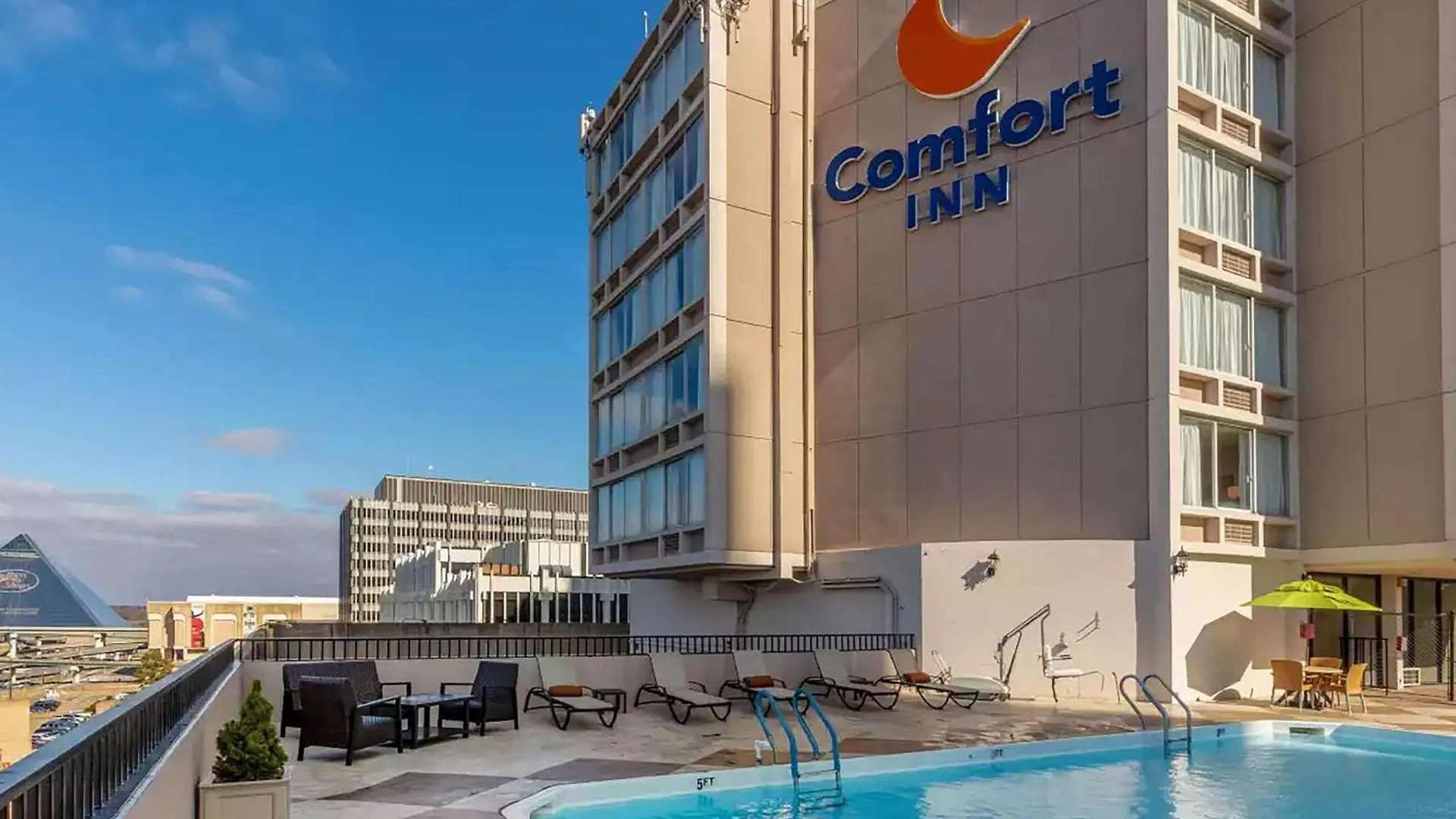 6 Business Hotels Near National Civil Rights Museum for Downtown Access