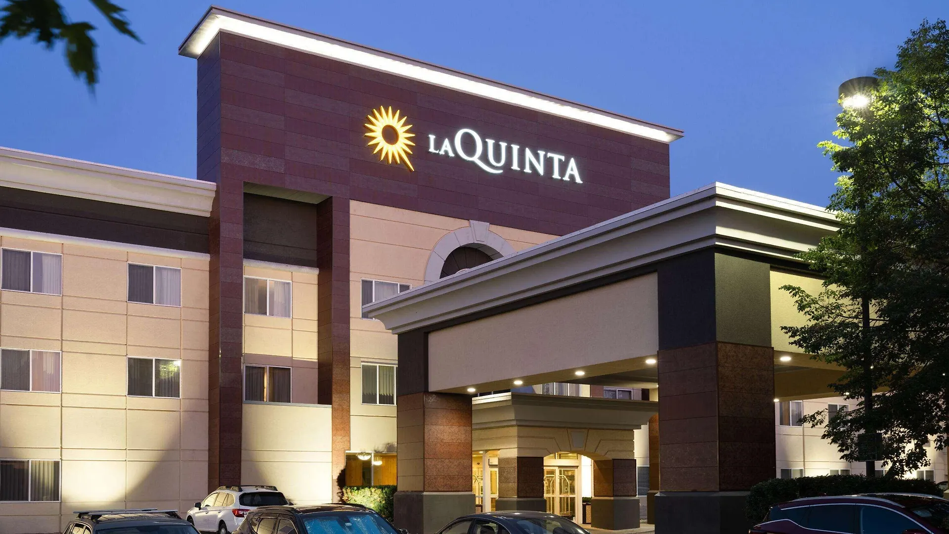 4 Business Hotels Near Idaho Falls Recovery Center That Deliver