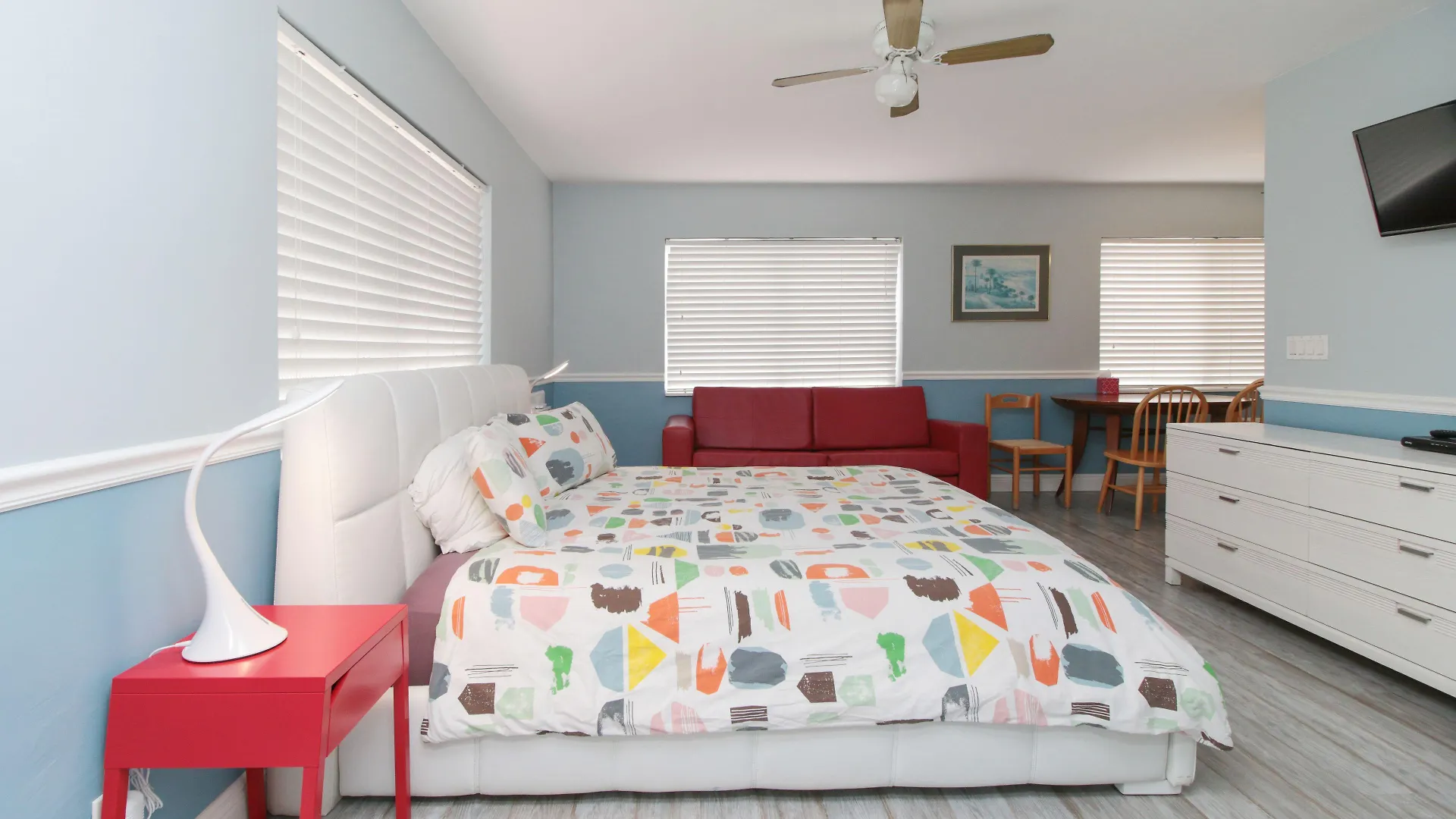 Best 6 Airport Hotels Near Antique Car Museum Inc for Easy Access