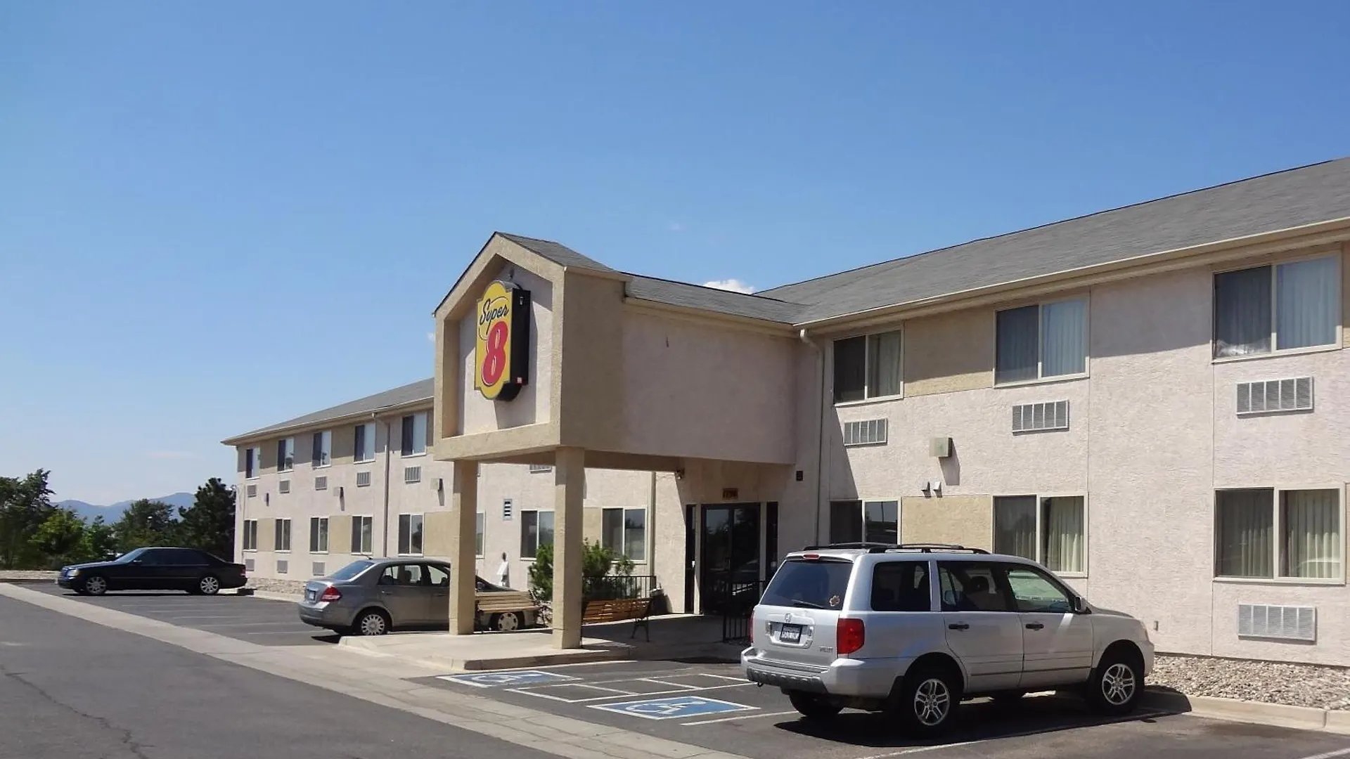 4 Smart Budget Hotels Near Skate City Austin Bluffs Worth Booking