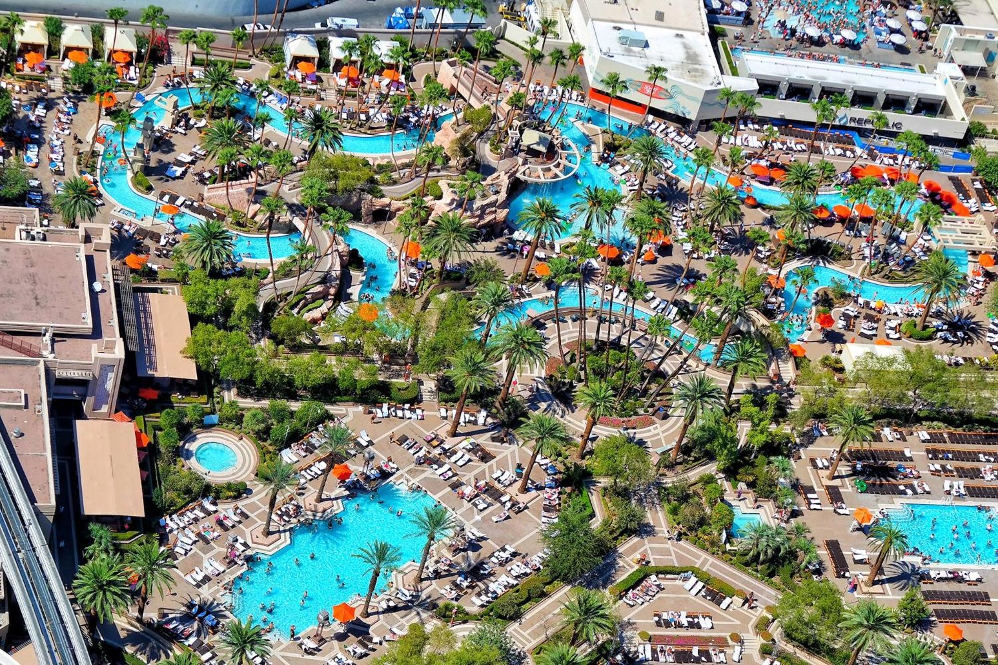 6 Four-Star Hotels on the Las Vegas Strip Worth Booking