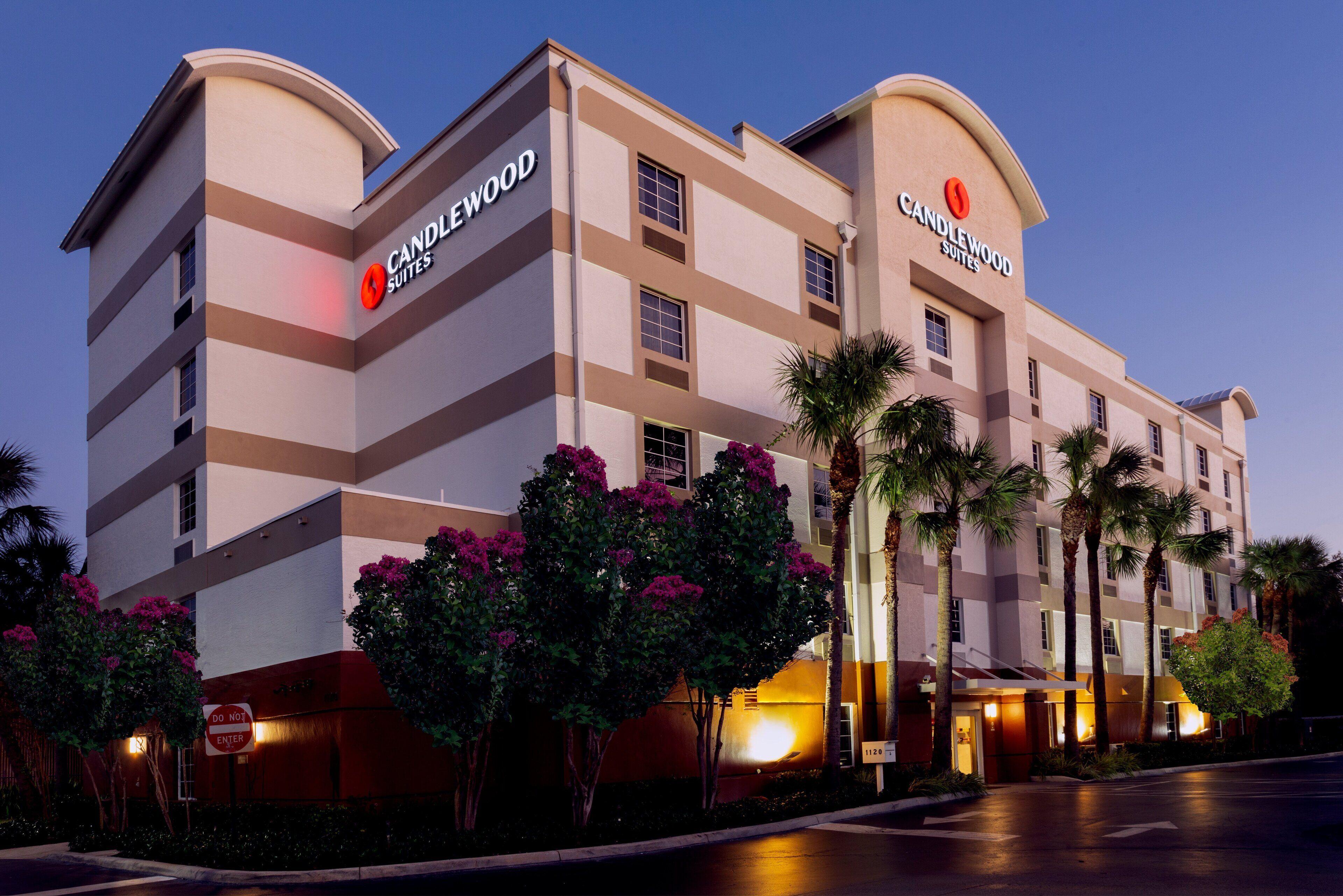 15 Smart Airport Hotels Near Delevoe Park Worth Booking
