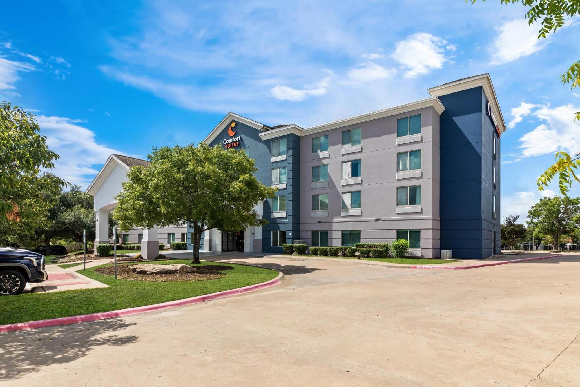 15 Budget Hotels Near Govalle Playground Worth Booking