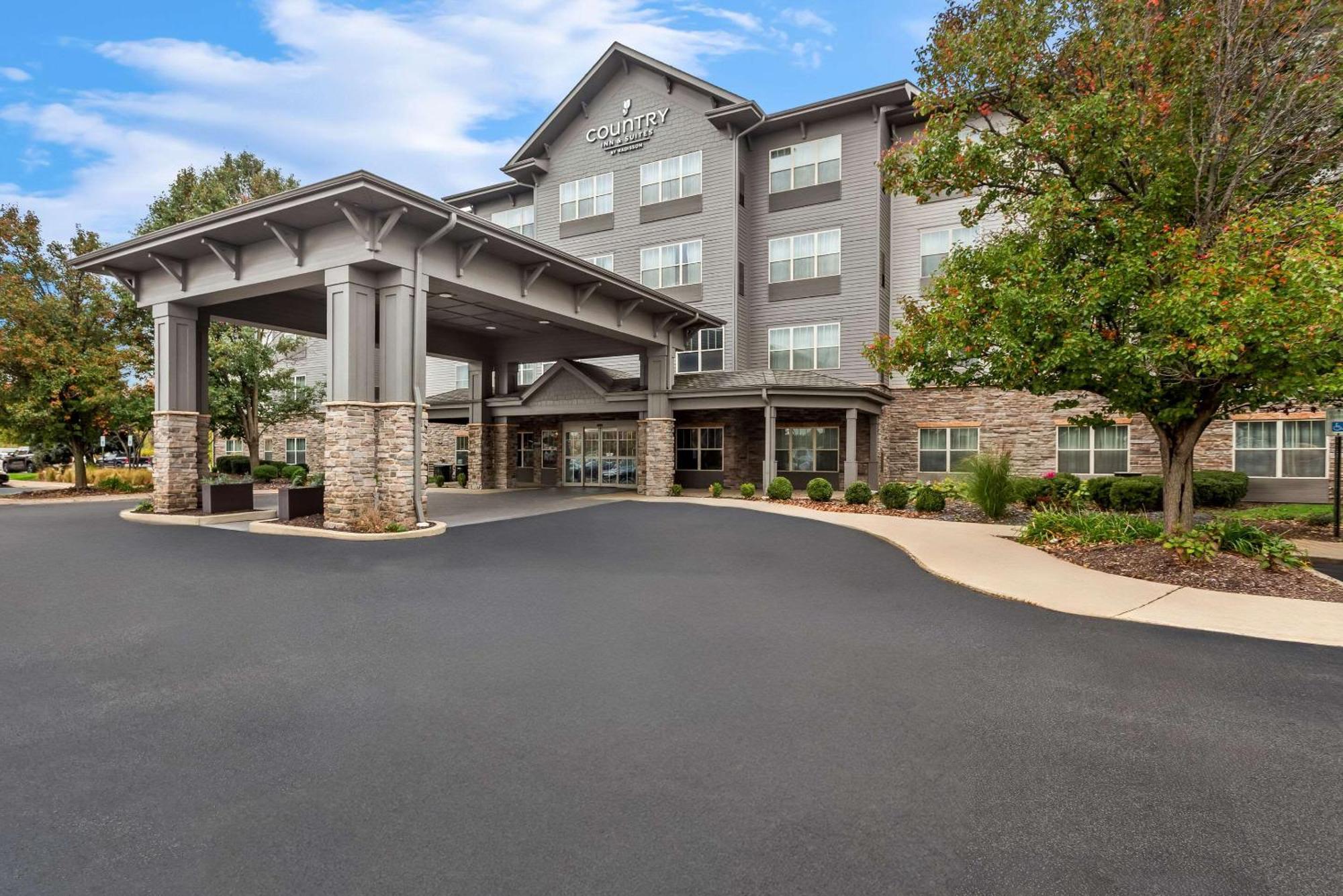 9 Smart Family-Friendly Hotels in Chicago Metro Worth Booking