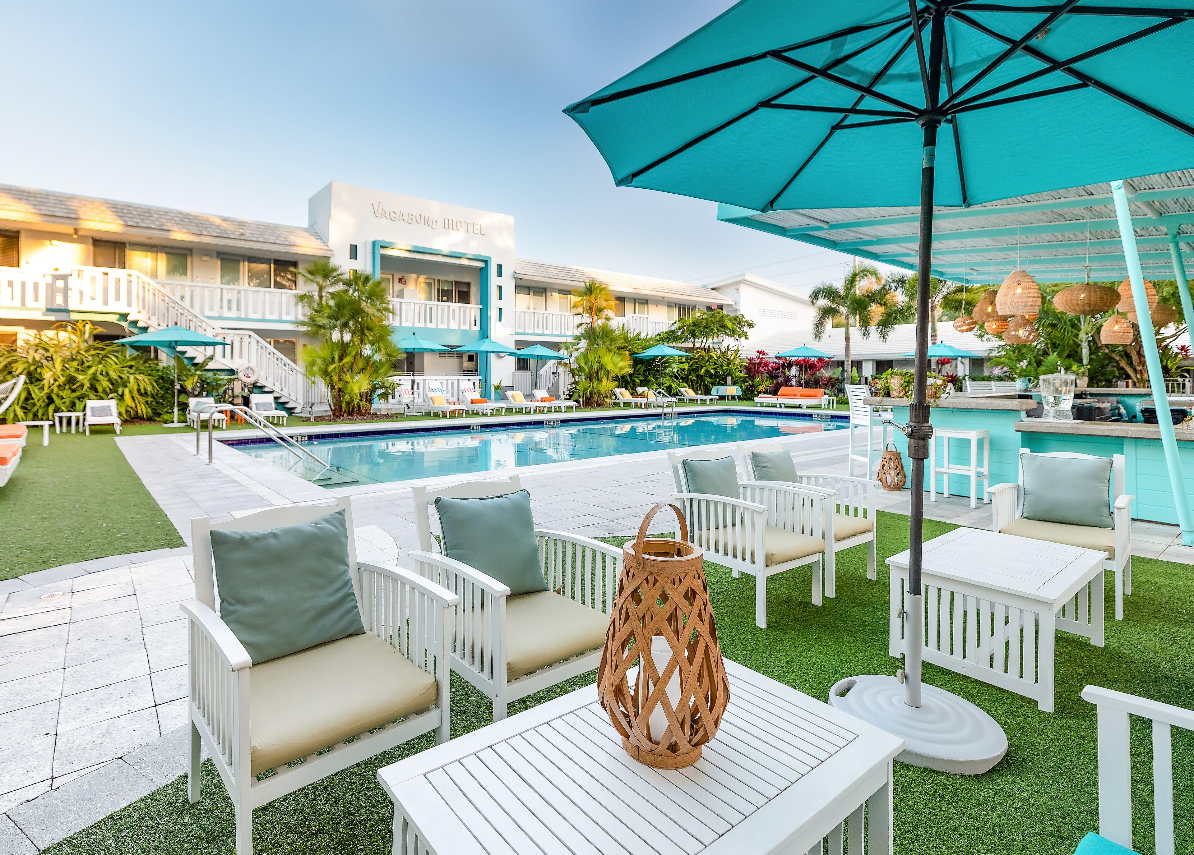 5 Smart Design Hotels Near Roberto Clemente Park Worth Booking