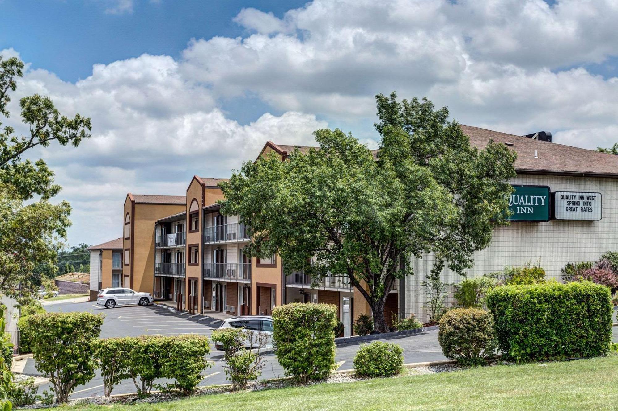 7 Smart 3-Star Hotels in Branson Theatre District Worth Booking